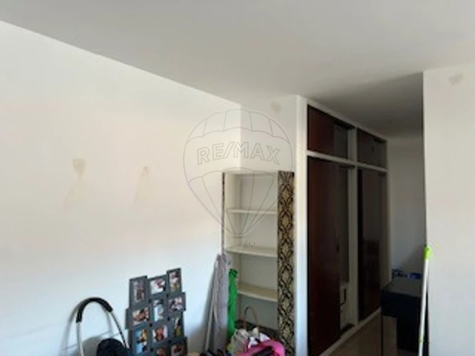 Apartamento T3 para Venda em Santo António dos Cavaleiros e Frielas Foto 9