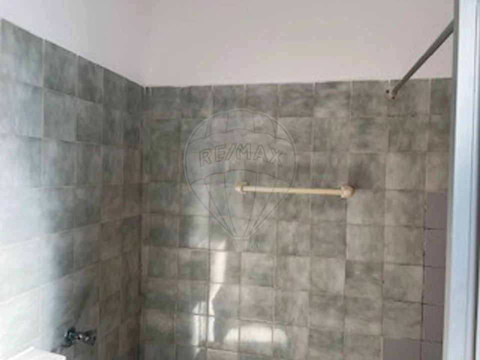 Apartamento T3 para Venda em Santo António dos Cavaleiros e Frielas Foto 8