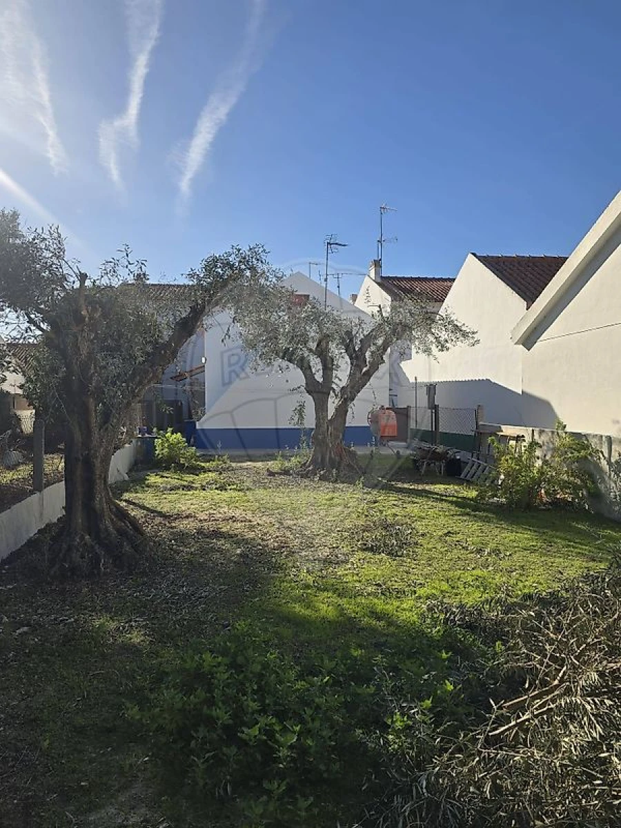 Moradia T2 para Venda em Santa Maria do Castelo e Santiago e Santa Susana Foto 17