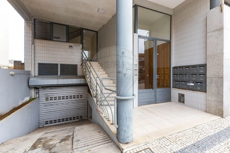 Escritório para Venda em Mafamude e Vilar do Paraíso Foto 14