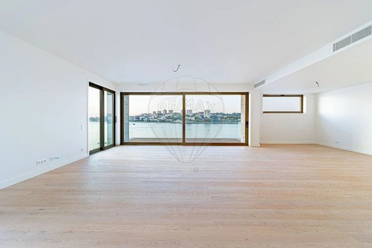 Apartamento T3 para Arrendamento em Canidelo Foto 9