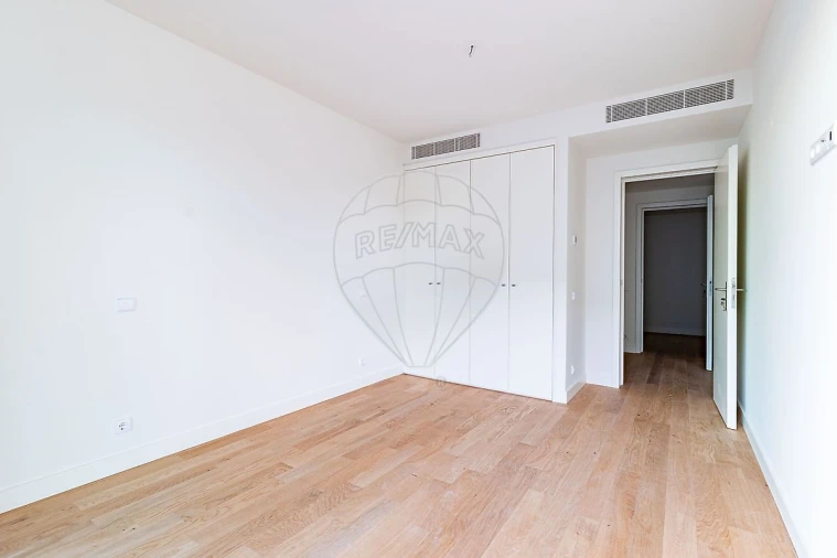 Apartamento T3 para Arrendamento em Canidelo Foto 15