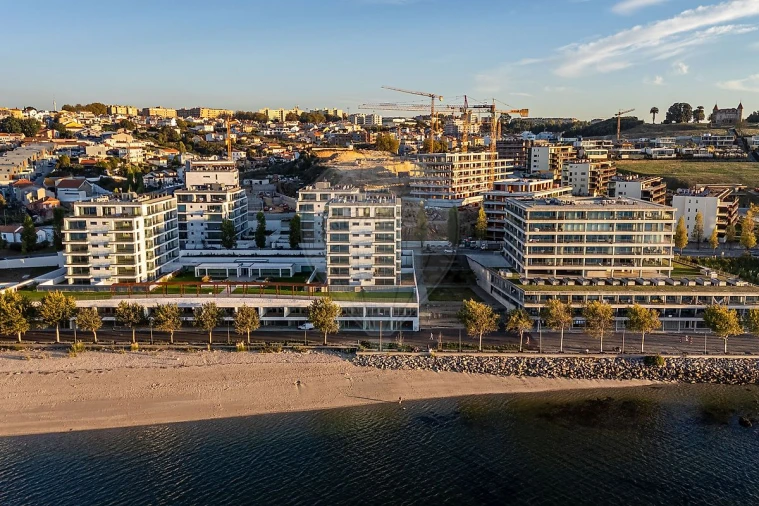 Apartamento T3 para Arrendamento em Canidelo Foto 3