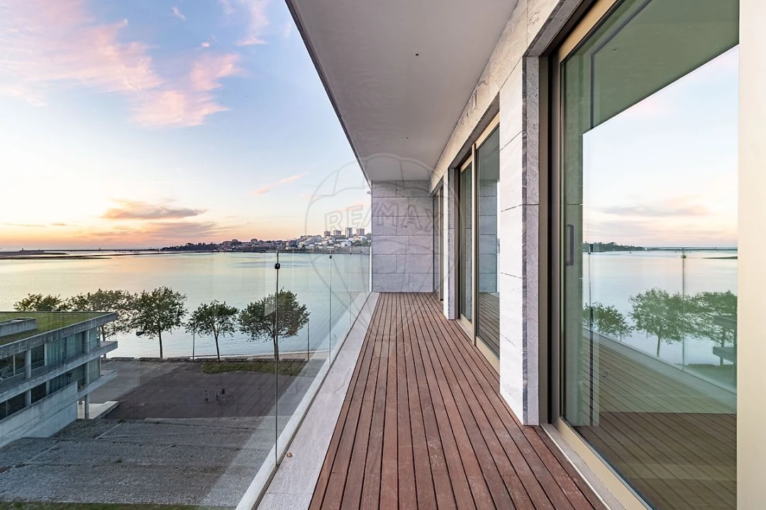 Apartamento T3 para Arrendamento em Canidelo Foto 19