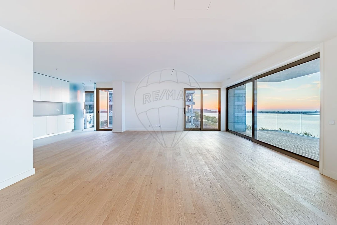 Apartamento T3 para Arrendamento em Canidelo Foto 5