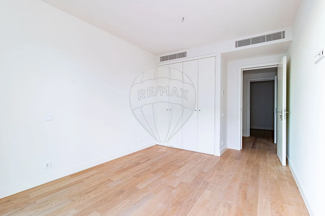 Apartamento T3 para Arrendamento em Canidelo Foto 15