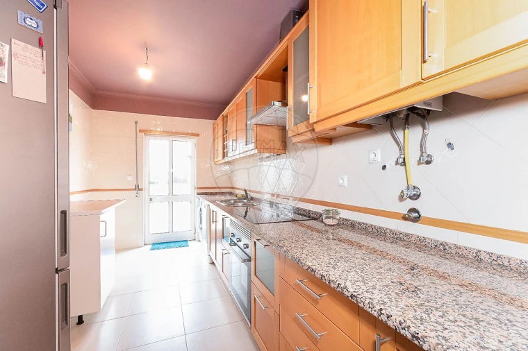 Apartamento T3 para Venda em Aveiras de Cima Foto 19