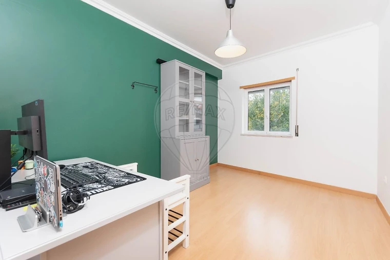 Apartamento T3 para Venda em Aveiras de Cima Foto 4