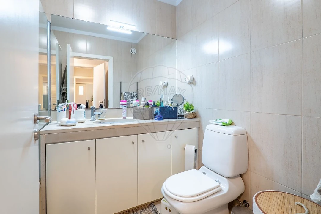 Apartamento T2 para Venda em Castêlo da Maia Foto 23