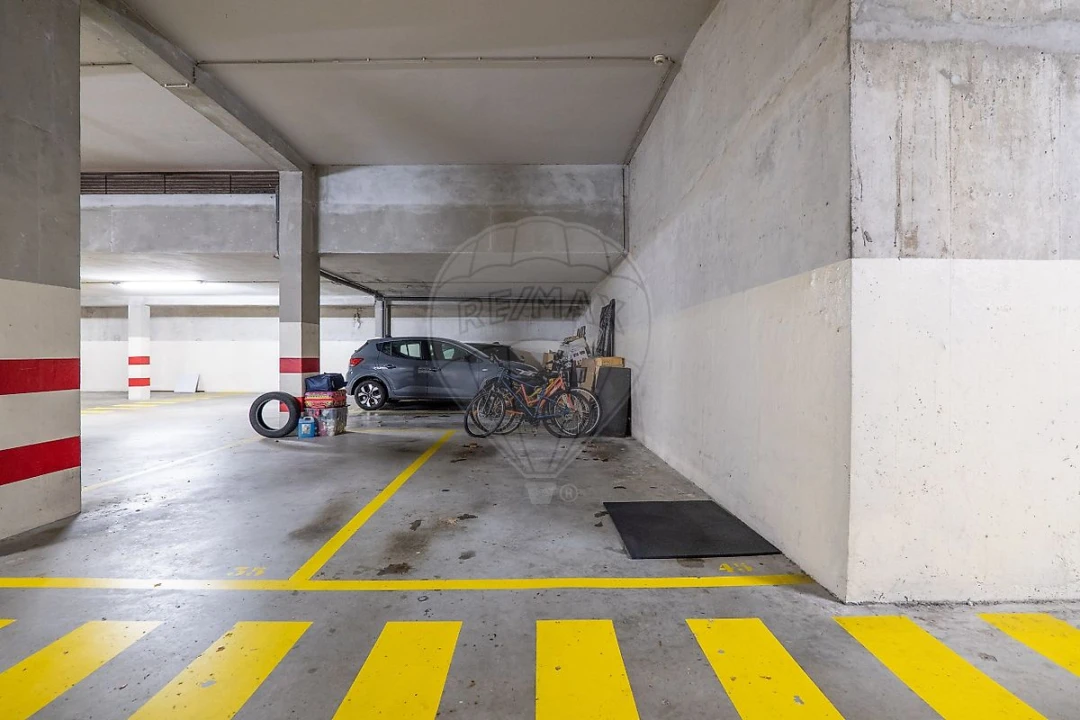 Apartamento T2 para Venda em Castêlo da Maia Foto 26