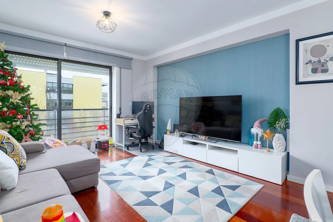 Apartamento T2 para Venda em Castêlo da Maia Foto 9