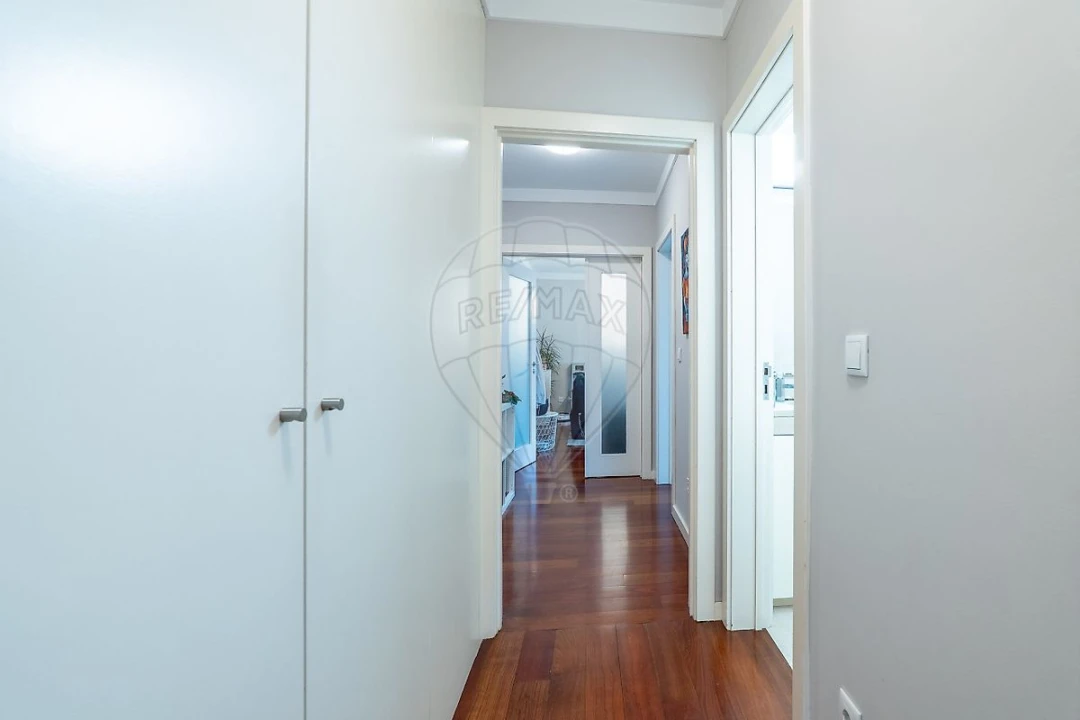 Apartamento T2 para Venda em Castêlo da Maia Foto 25