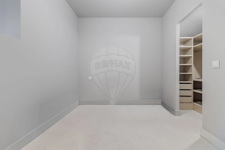 Apartamento T2 para Venda em Cedofeita, Santo Ildefonso, Sé, Miragaia, São Nicolau e Vitória Foto 14