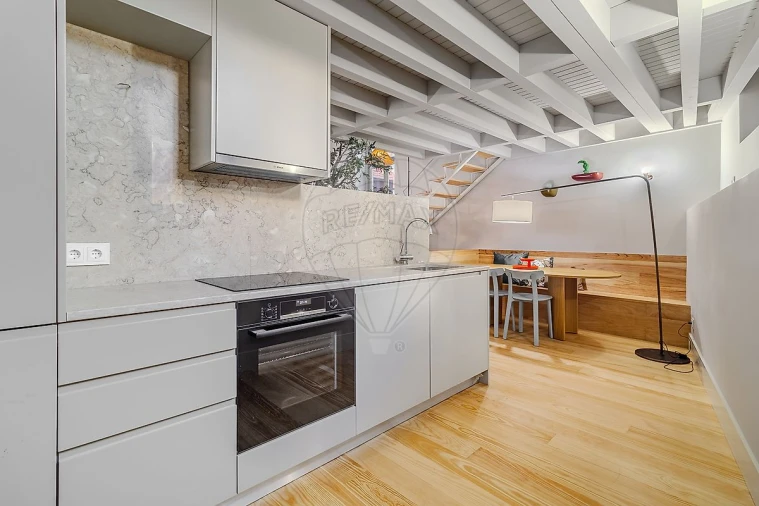 Apartamento T2 para Venda em Cedofeita, Santo Ildefonso, Sé, Miragaia, São Nicolau e Vitória Foto 9