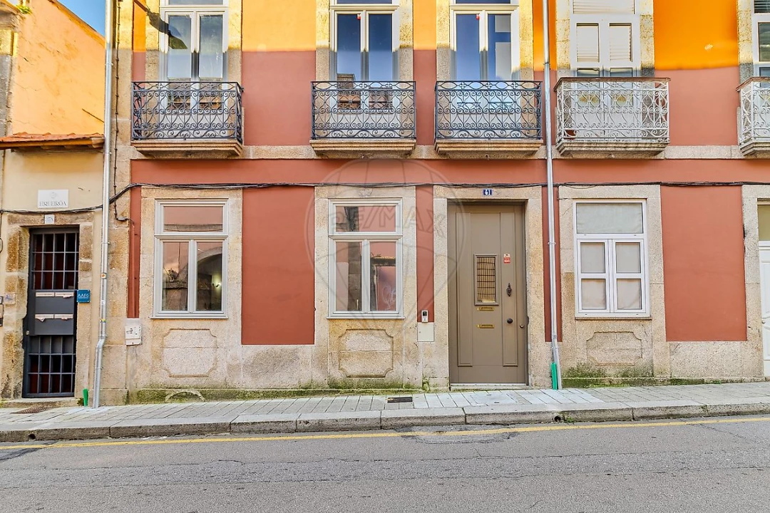 Apartamento T2 para Venda em Cedofeita, Santo Ildefonso, Sé, Miragaia, São Nicolau e Vitória Foto 3