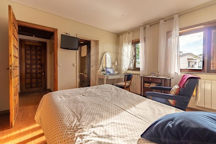 Moradia T12 para Venda em Vila Nova da Telha Foto 18