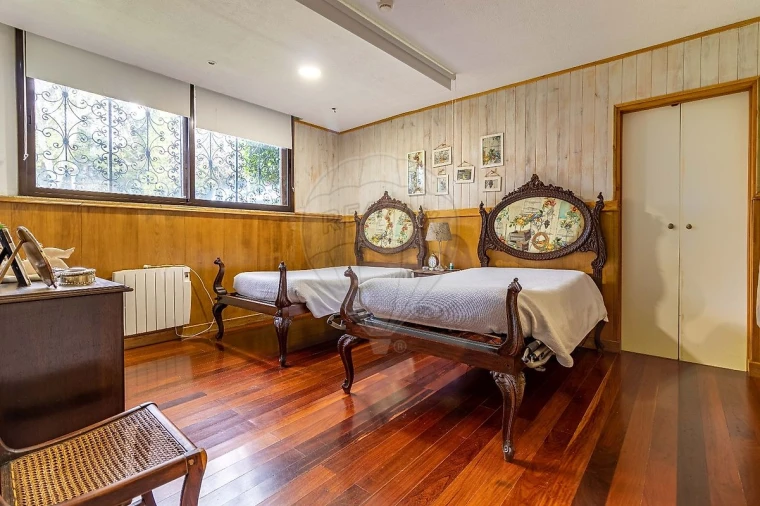 Moradia T12 para Venda em Vila Nova da Telha Foto 21