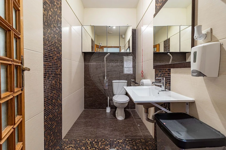 Moradia T12 para Venda em Vila Nova da Telha Foto 25