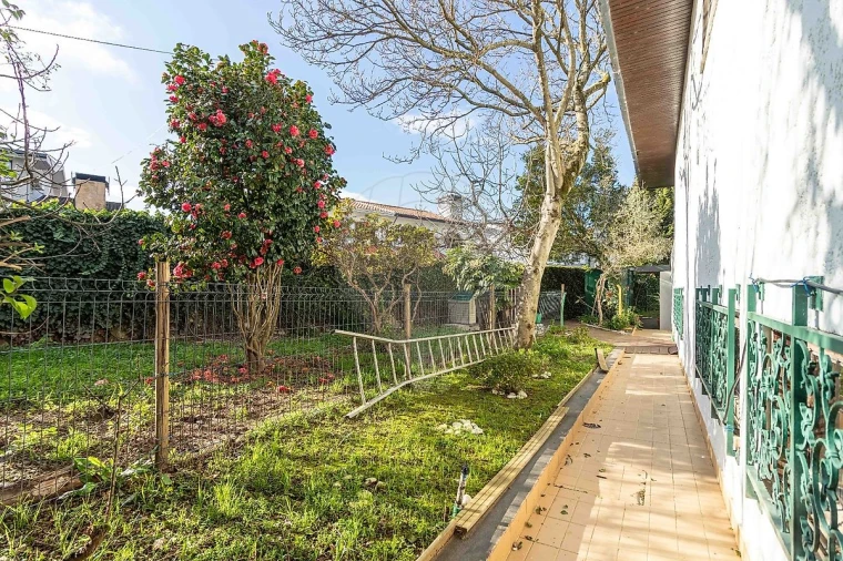 Moradia T12 para Venda em Vila Nova da Telha Foto 5