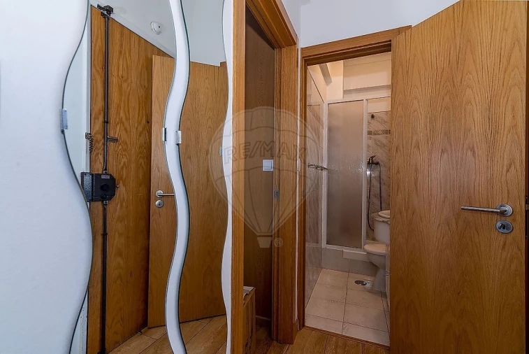 Apartamento T1 para Arrendamento em Sacavém e Prior Velho Foto 10