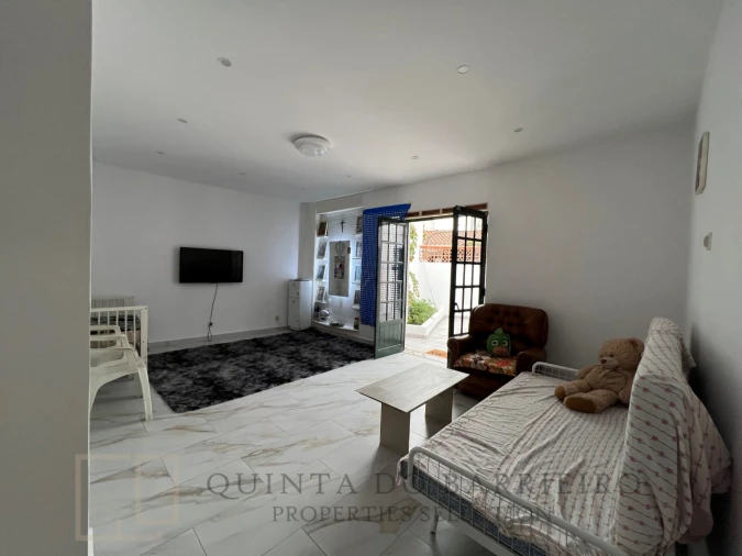 Moradia T5 para Venda em Comenda Foto 2