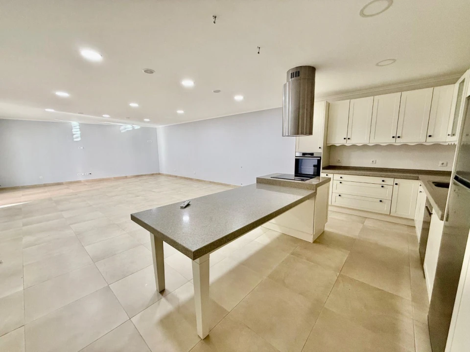 Moradia T4 para Venda em Alfeizerão Foto 12