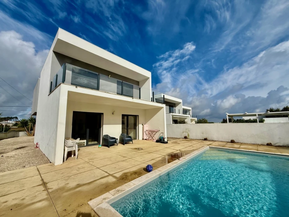 Moradia T4 para Venda em Alfeizerão Foto 3