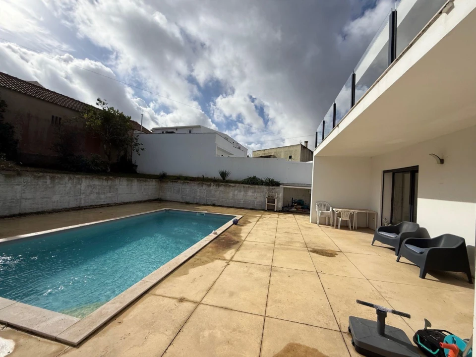 Moradia T4 para Venda em Alfeizerão Foto 4