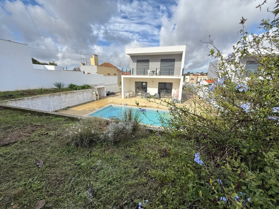 Moradia T4 para Venda em Alfeizerão Foto 7