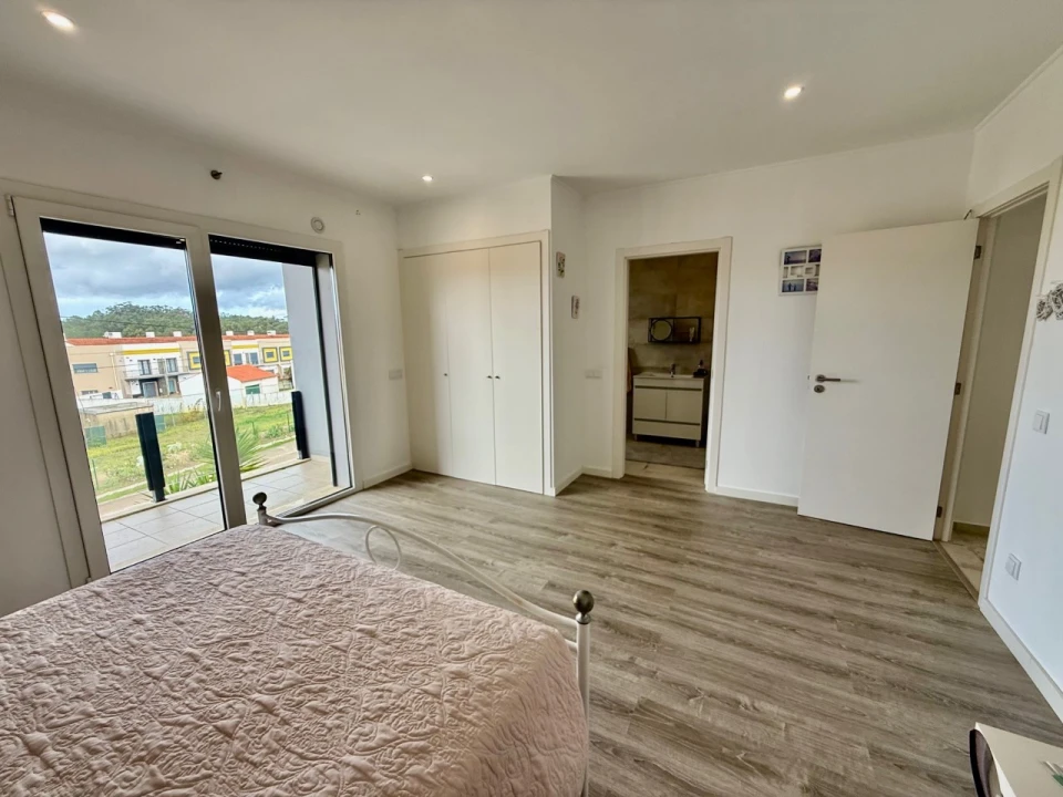 Moradia T4 para Venda em Alfeizerão Foto 20