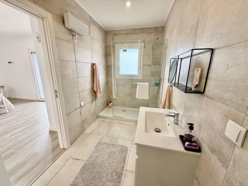 Moradia T4 para Venda em Alfeizerão Foto 25