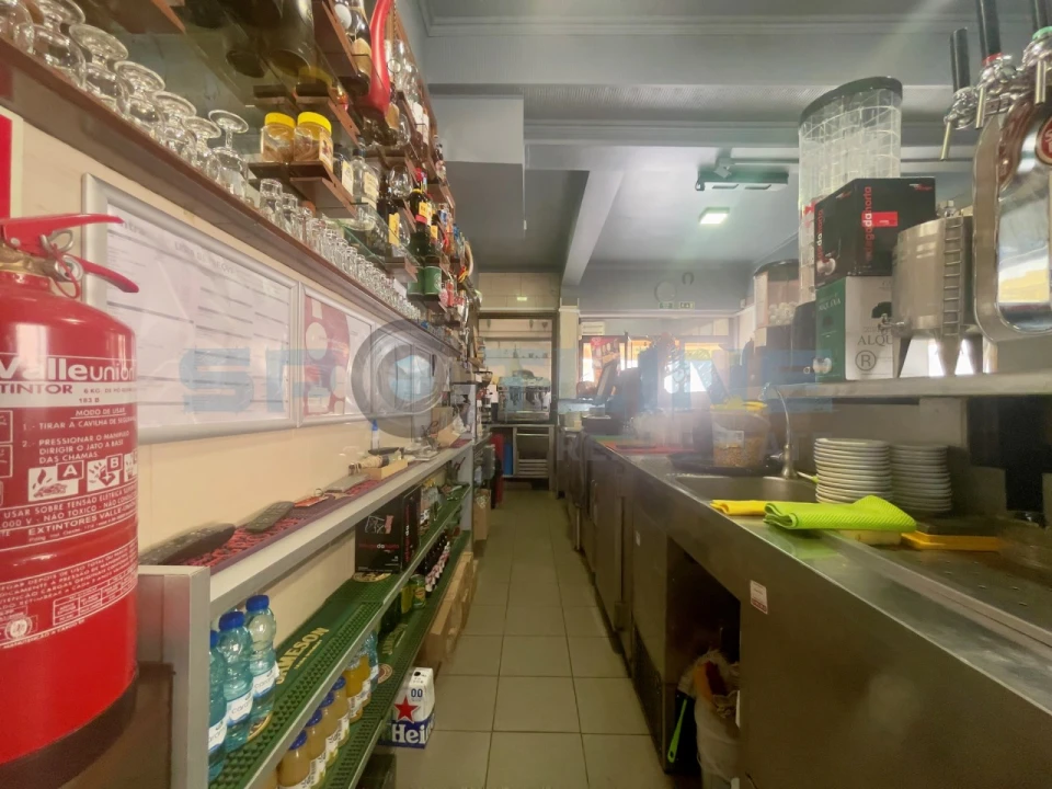 Loja para Venda em Cacém e São Marcos Foto 4