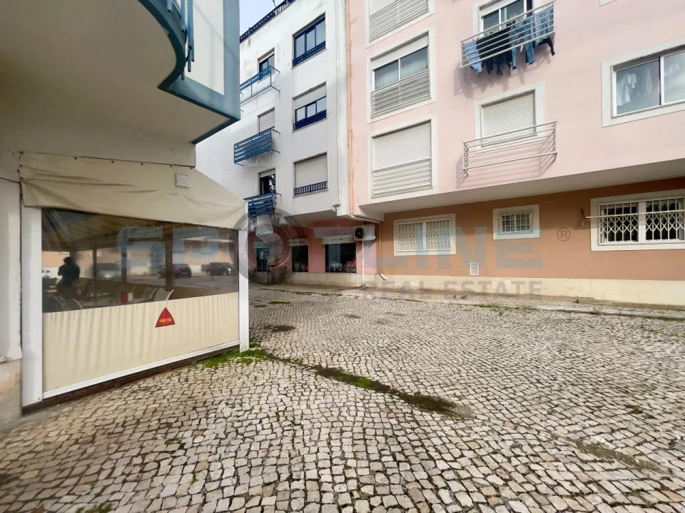 Loja para Venda em Cacém e São Marcos Foto 16