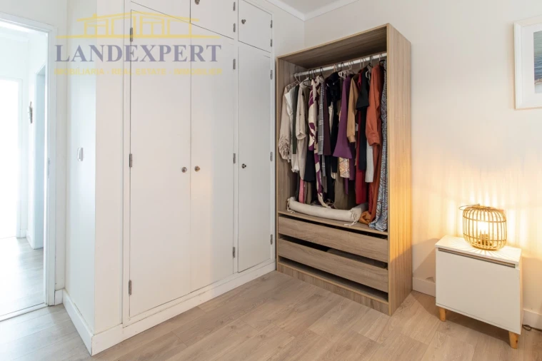 Apartamento T1 para Venda em Armação de Pera Foto 7