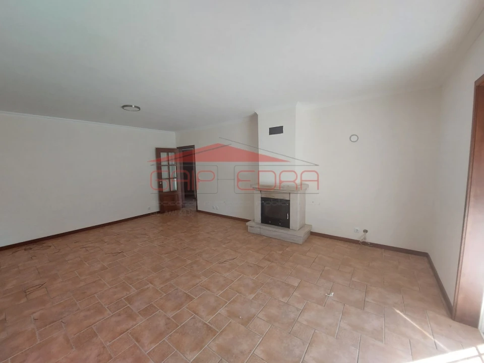 Moradia T3 para Venda em Branca Foto 7