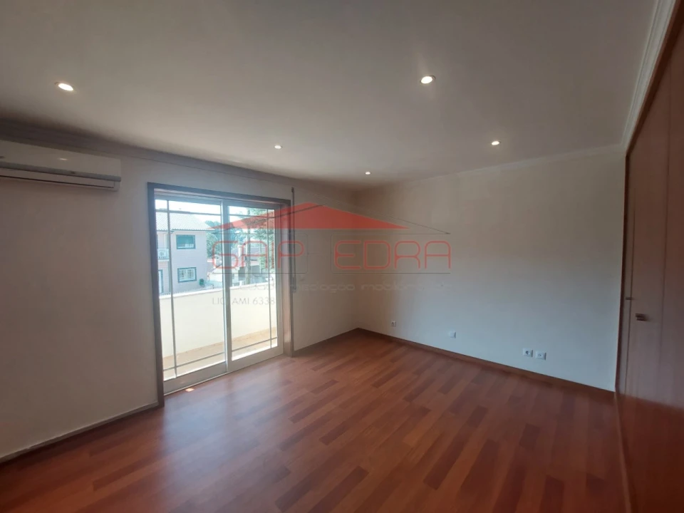 Moradia T3 para Venda em Branca Foto 11