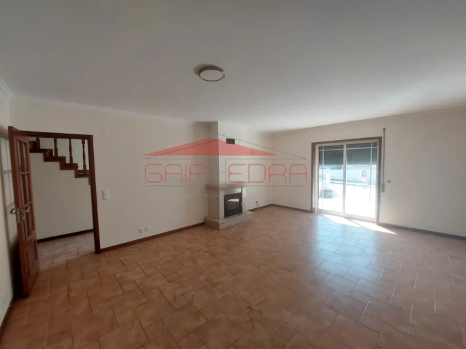 Moradia T3 para Venda em Branca Foto 2