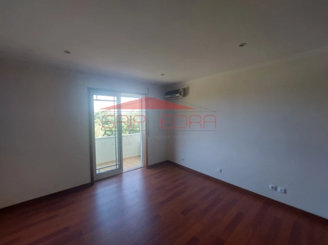 Moradia T3 para Venda em Branca Foto 17