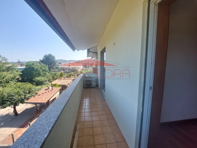 Moradia T3 para Venda em Branca Foto 23