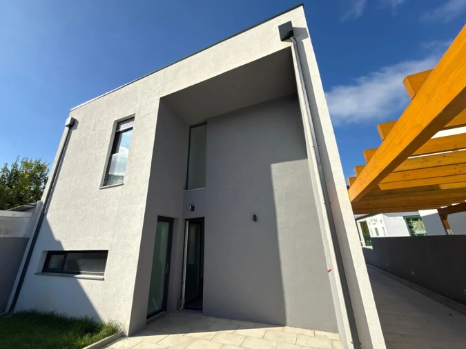 Moradia T4 para Venda em Aguada de Cima Foto 5