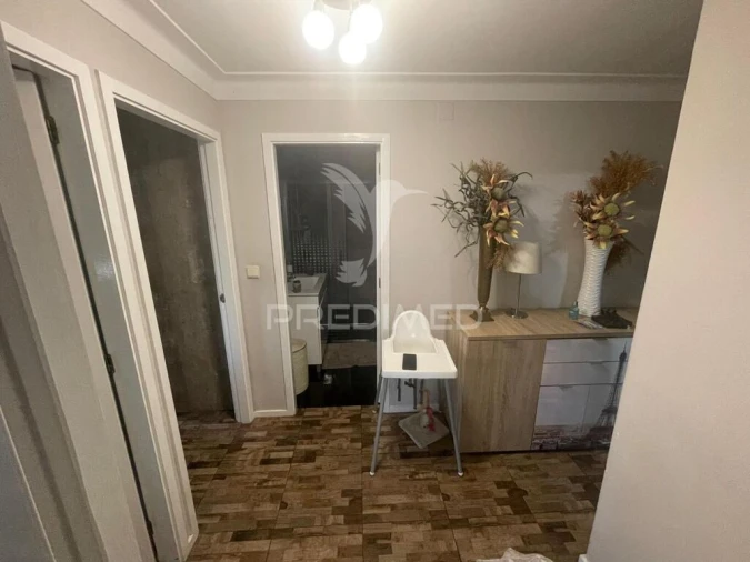 Apartamento T2 para Venda em Rio Tinto Foto 3