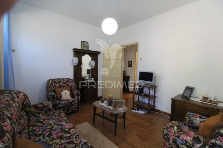 Moradia T3 para Venda em Pernes Foto 6