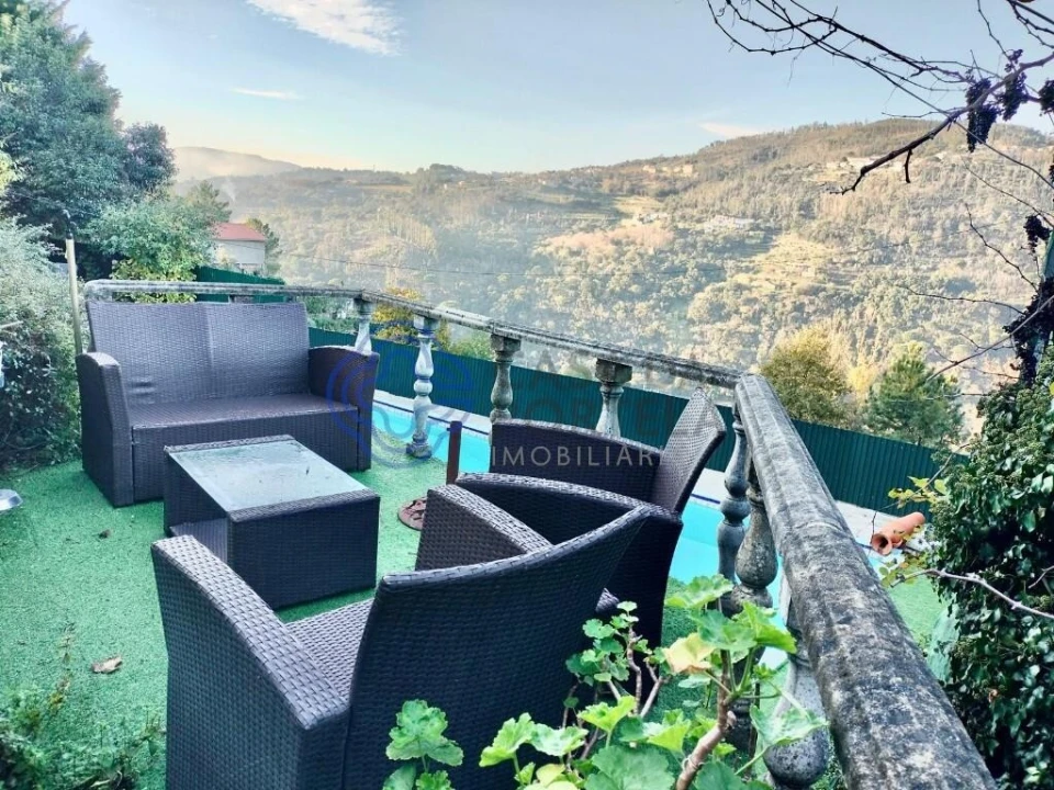 Quinta T3 para Venda em Oliveira do Douro Foto 13