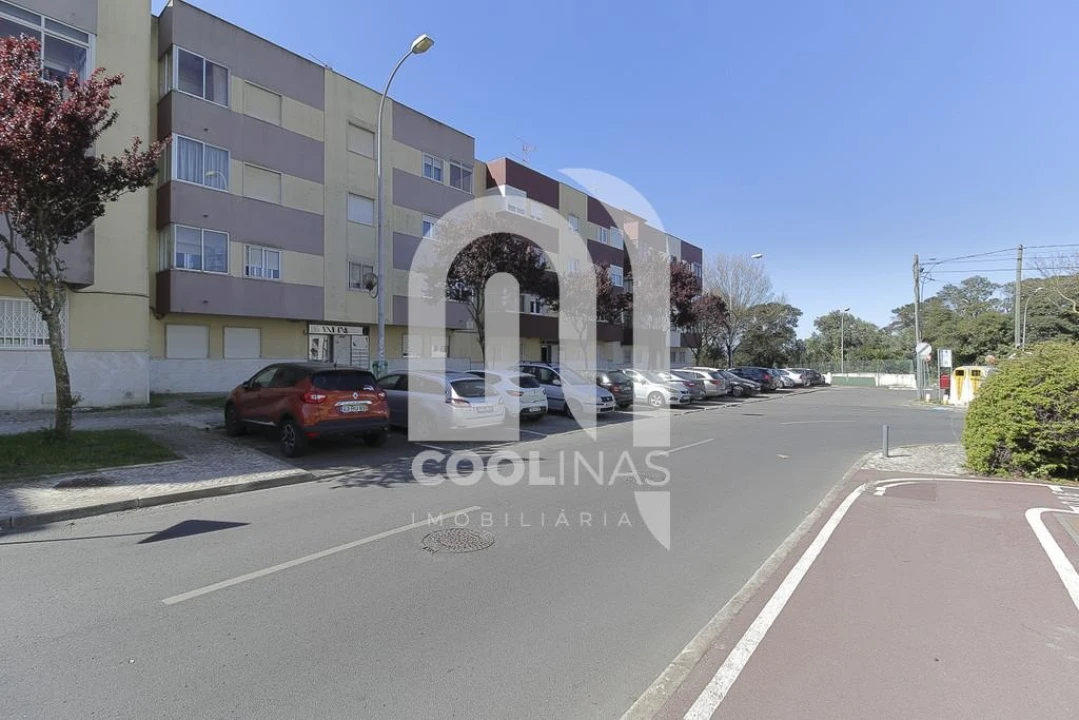 Apartamento T2 para Venda em Venteira Foto 22