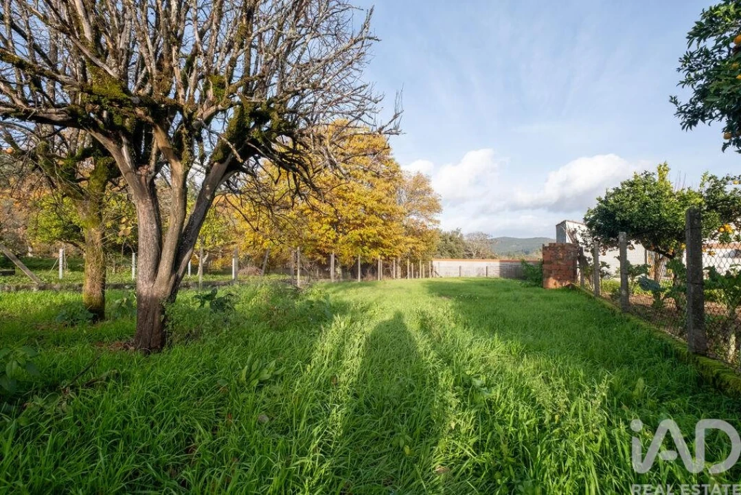 Moradia T4 para Venda em Aguda Foto 14