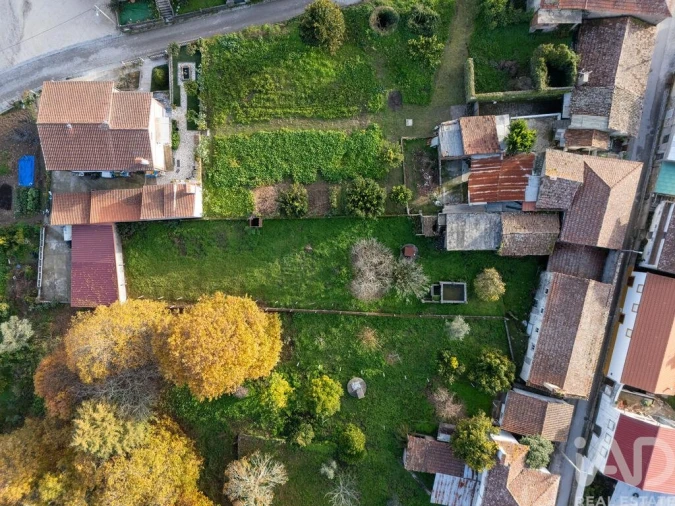 Moradia T4 para Venda em Aguda Foto 6