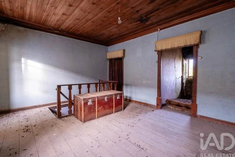 Moradia T4 para Venda em Aguda Foto 24