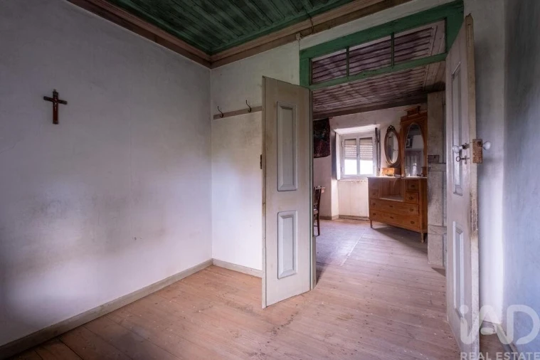 Moradia T4 para Venda em Aguda Foto 18