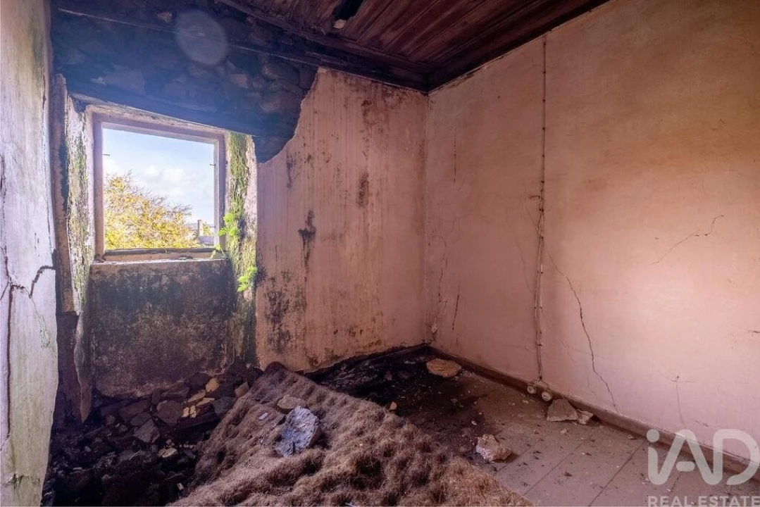 Moradia T4 para Venda em Aguda Foto 27