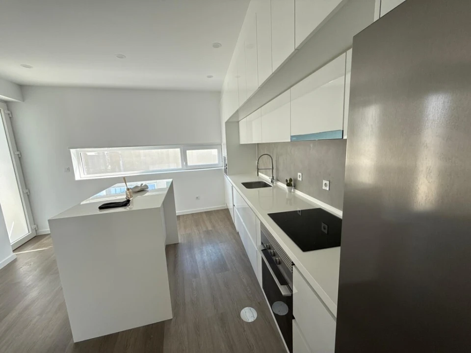 Moradia T4 para Venda em Aguada de Cima Foto 11